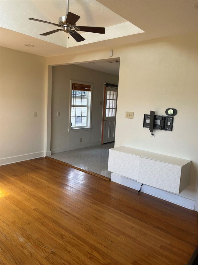 1100 Clayton Ln, House other with 2 bedrooms, 2 bathrooms and null parking in Austin TX | Image 4
