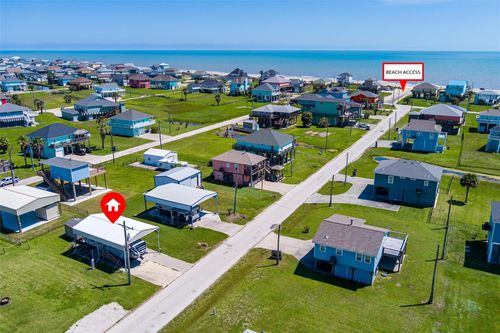 950 Clara St, Crystal Beach, TX, 77650-2861 | Card Image