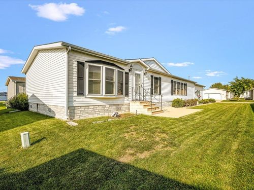 2075 Iris Ave, Belvidere, IL, 61008-6005 | Card Image