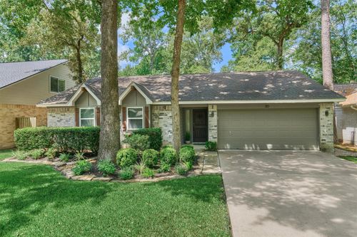 30 E Lance Leaf Rd, The Woodlands, TX, 77381-2826 | Card Image