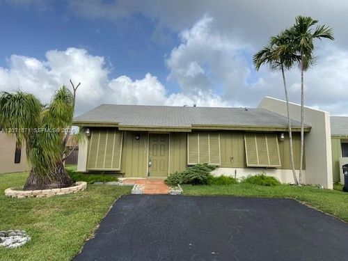 11942 Sw 122nd Pl, Miami, FL, 33186-5037 | Card Image