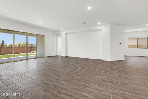 5061 W Tavira Way, Tucson, AZ, 85742-0157 | Card Image