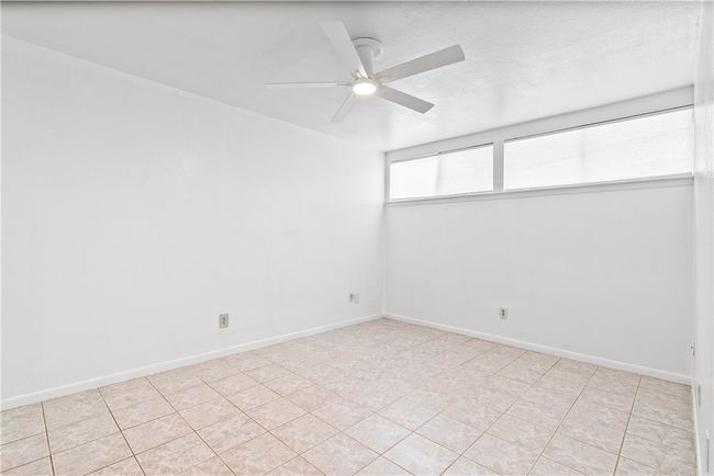 APT-16 - 3402 Ocean Dr, Condo with 2 bedrooms, 2 bathrooms and null parking in Corpus Christi TX | Image 11