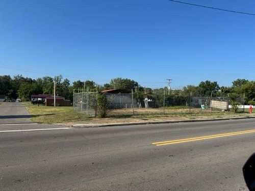 387 E Broadway St, Jackson, OH, 45640-1437 | Card Image