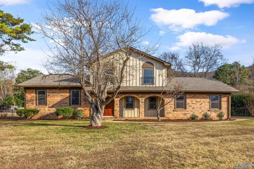 8003 Brookfield Cir Se, Huntsville, AL, 35802-3903 | Card Image