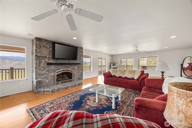 29 Barn Dance Dr, House other with 2 bedrooms, 2 bathrooms and 3 parking in Pateros WA | Image 7