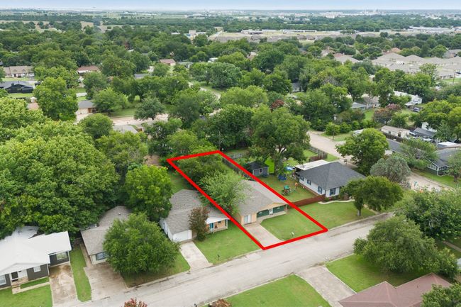 Aerial view of residential area featuring property parcel outlined | Image 25