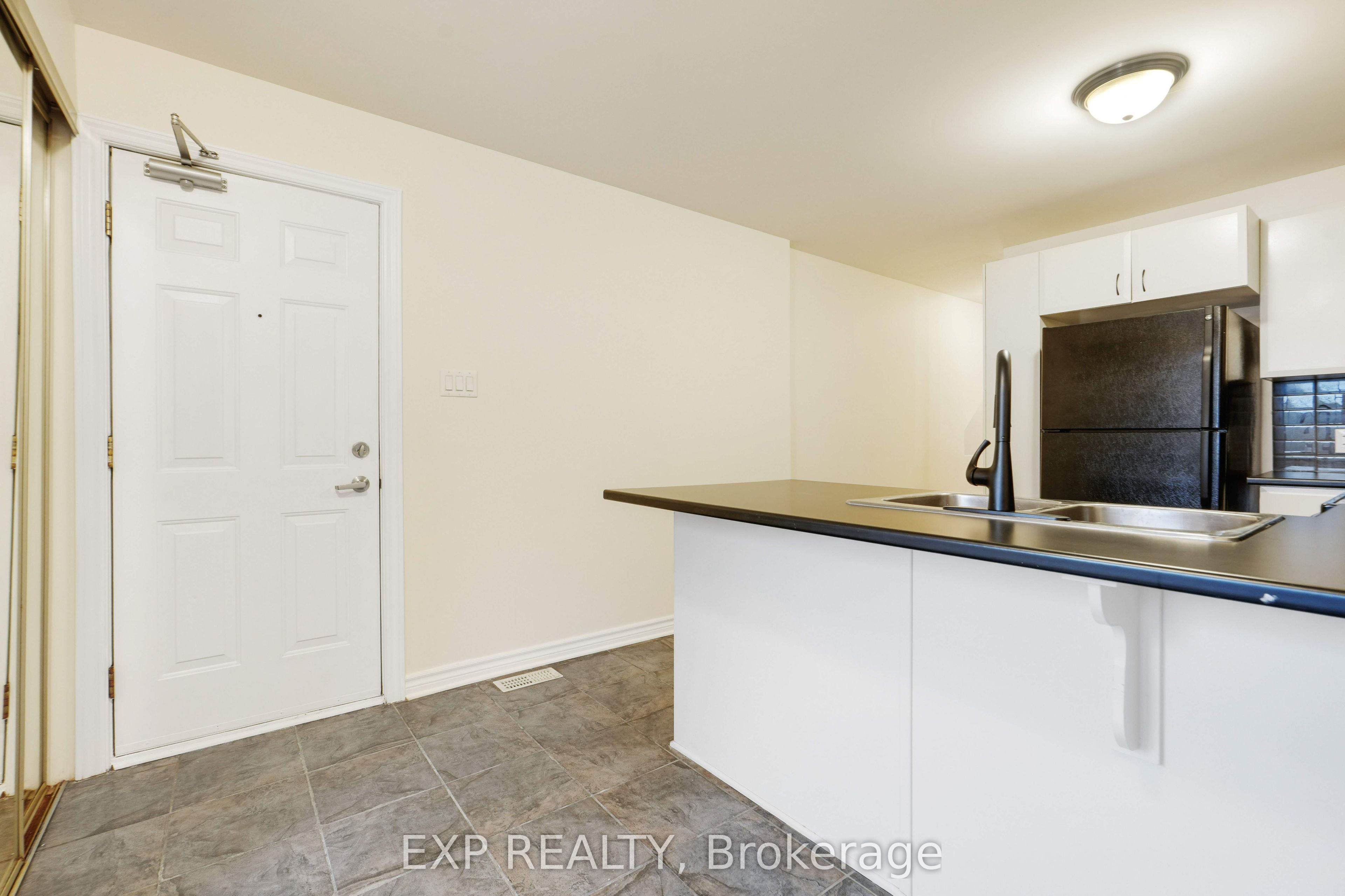 Residential in South of Baseline to Knoxdale 4