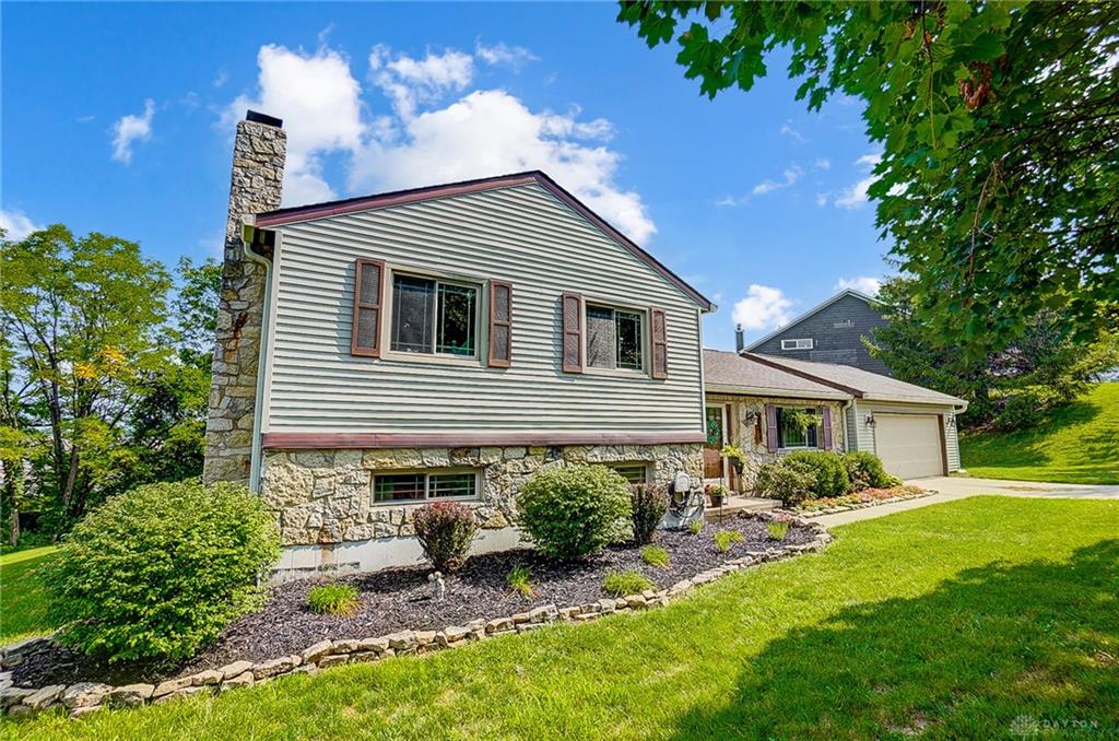 Coral Ridge Ct, Dayton, OH 45449