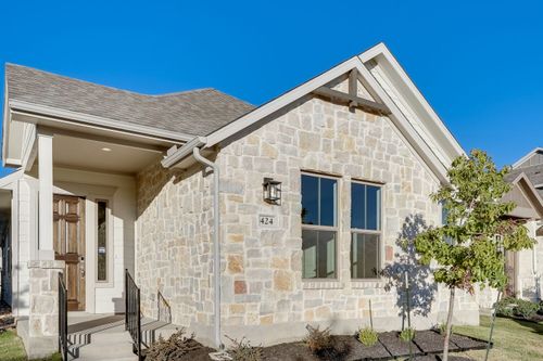 424 Burlington Dr, Buda, TX, 78610-1086 | Card Image