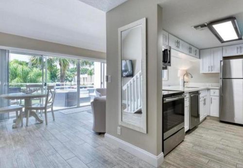 apt-m2-202-1605 S Us Highway 1, Jupiter, FL, 33477-7101 | Card Image