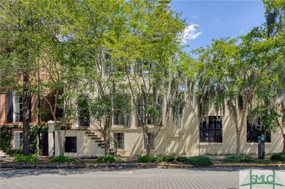 106 W Harris Street, House other with 5 bedrooms, 4 bathrooms and null parking in Savannah GA | Image 2