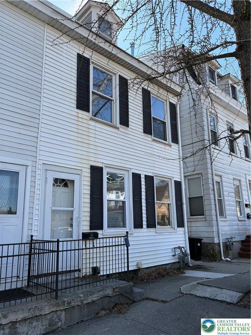 1012 Ferry St, EASTON, PA, 18042-4211 | Card Image