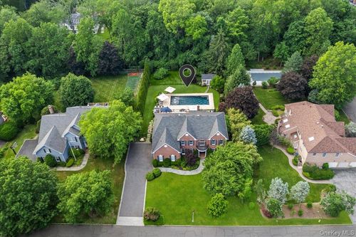 32 Rolling Ridge Rd, White Plains, NY, 10605-4525 | Card Image