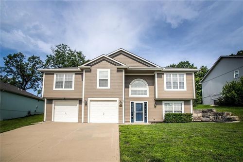 3008 S Hill Ave, Blue Springs, MO, 64015-1158 | Card Image