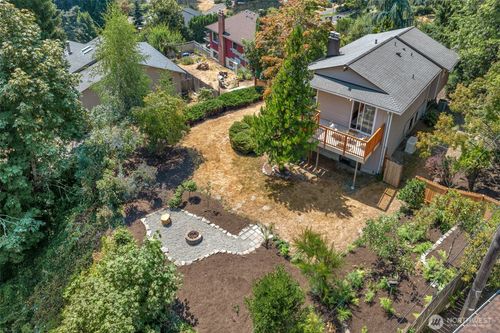 19524 53rd Ave Ne, Lake Forest Park, WA, 98155-3028 | Card Image