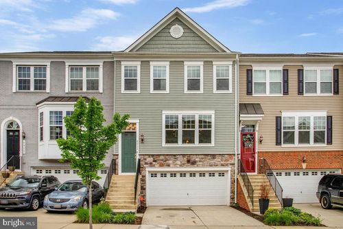 6911 Stansbury Ln, LANDOVER, MD, 20785-1964 | Card Image