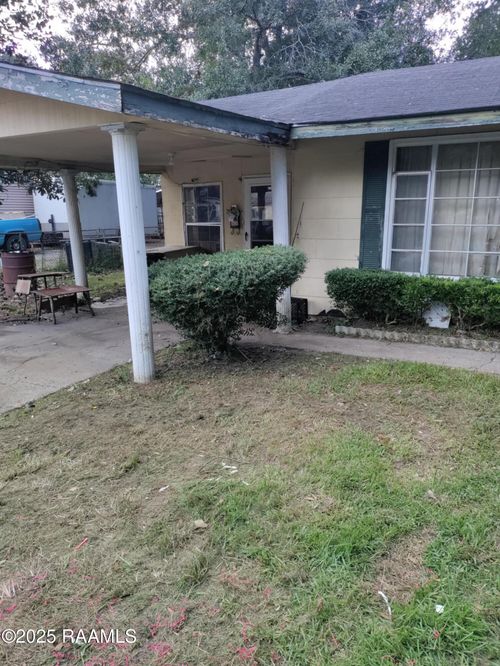 821 Guidroz St, Franklin, LA, 70538-4608 | Card Image