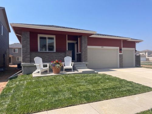 209 Sugar Beet Ln, Berthoud, CO, 80513-3859 | Card Image