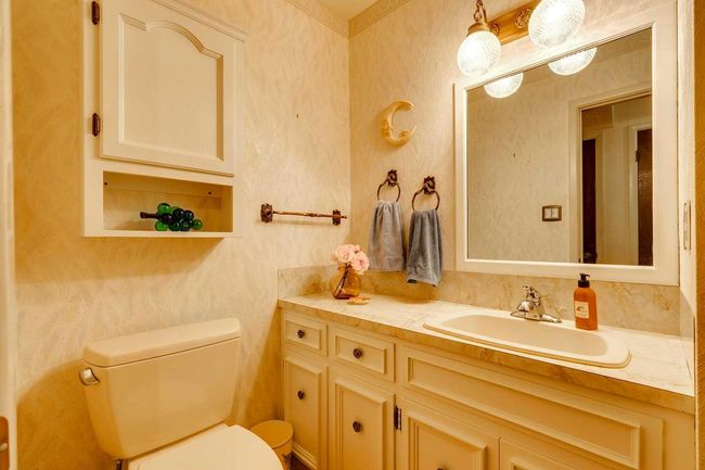 216 Canterbury Pl Sw, House detached with 4 bedrooms, 3 bathrooms and 4 parking in Calgary AB | Image 17