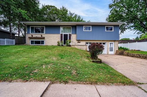 2944 Jupiter Ave, Eau Claire, WI, 54703-0828 | Card Image