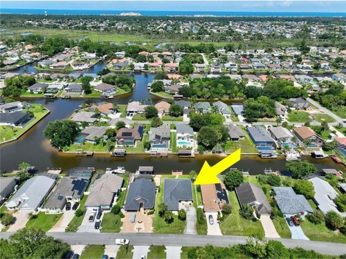 40 Columbia Ln, Palm Coast, FL, 32137-9075 | Card Image
