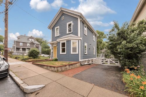 94 Wyman St, Boston, MA, 02130-1943 | Card Image