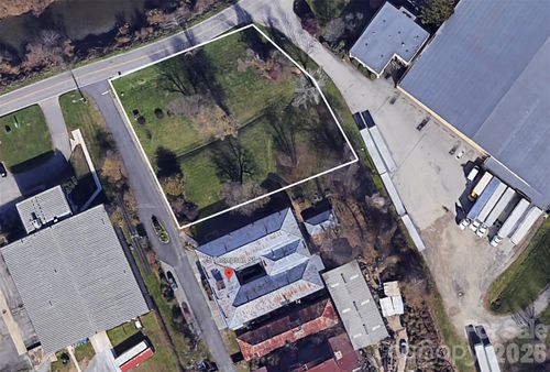 75 Thompson St, Asheville, NC, 28803-3399 | Card Image