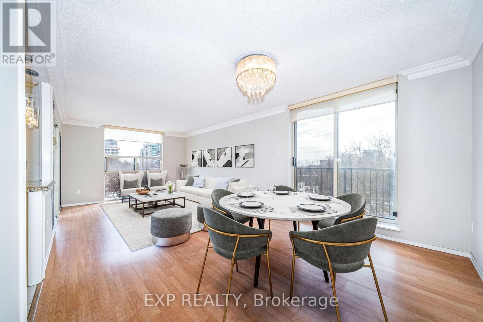 Residential in Richmond Hill (North Richvale) 2