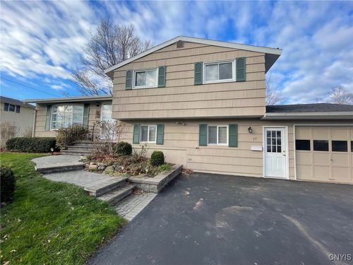 17 Juneberry Ln, Liverpool, NY, 13090-3016 | Card Image