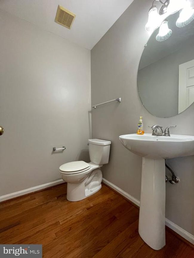 20121 Hardwood Ter, Townhouse with 3 bedrooms, 4 bathrooms and null parking in ASHBURN VA | Image 15