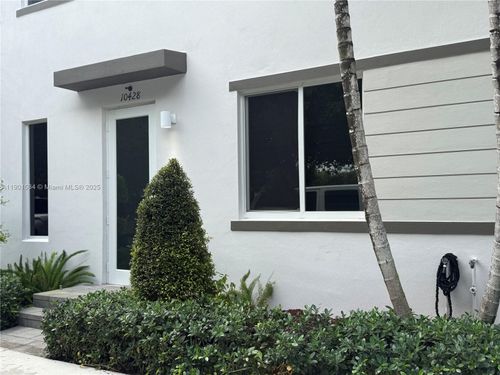 10428 Nw 67th St, Doral, FL, 33178-4680 | Card Image