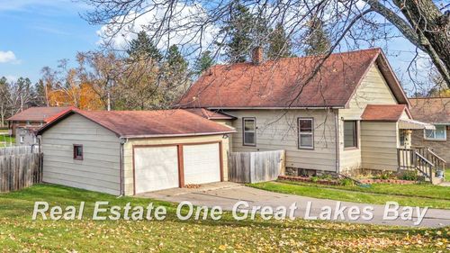 622 E Grant St, Iron Mountain, MI, 49801-1716 | Card Image