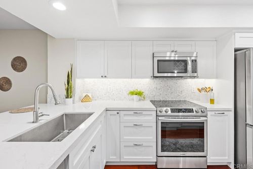 853 America Way, Del Mar, CA, 92014-3916 | Card Image