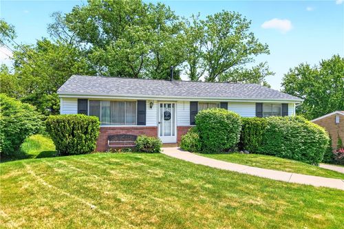 35 Frances Dr, Coraopolis, PA, 15108-3415 | Card Image