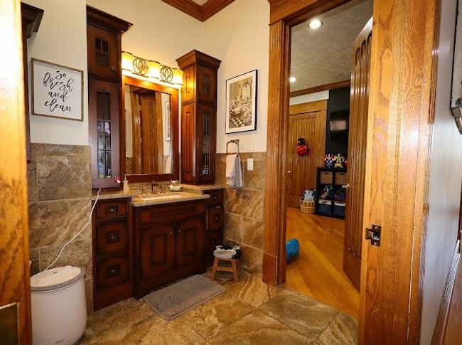 900 Tanager Dr, House other with 10 bedrooms, 11 bathrooms and 3 parking in Bluefield VA | Image 23