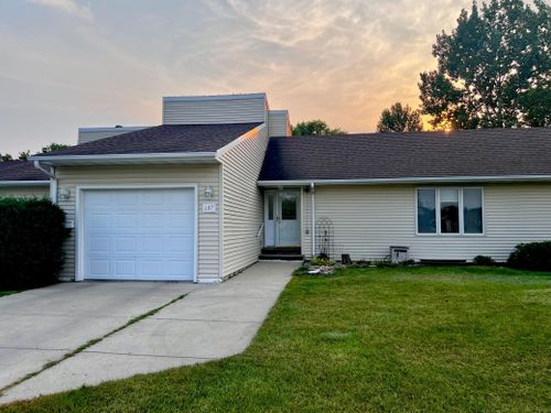 137 Belleville Ct, Thief River Falls, MN, 56701-3301 | Card Image