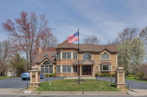 710 Hopping Rd, Belford, NJ, 07718-1147 | Card Image