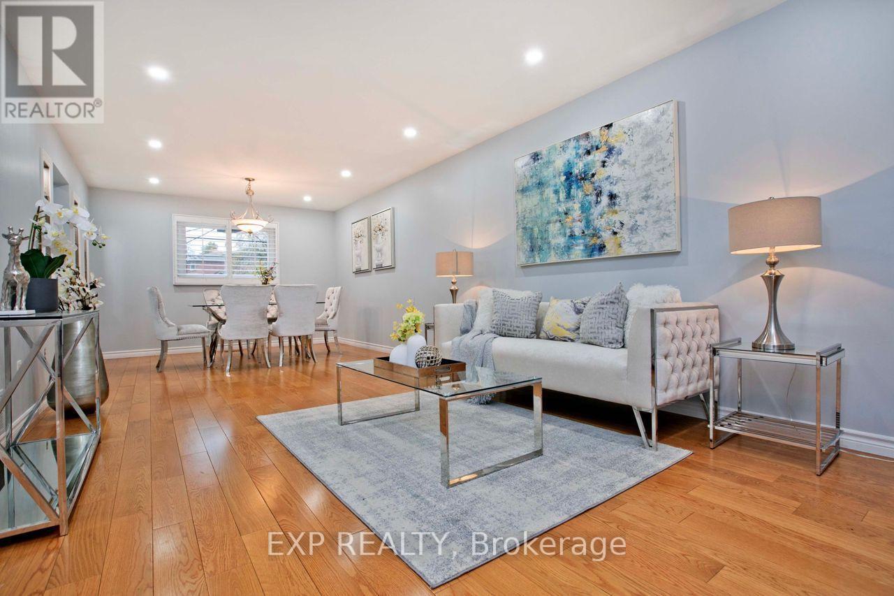 Residential Lease in Richmond Hill (Crosby) 2