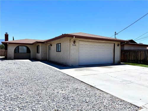 555 S Hewitt St, San Jacinto, CA, 92583-4305 | Card Image