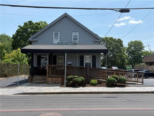 1766 Cranston St, Cranston, RI, 02920-4904 | Card Image
