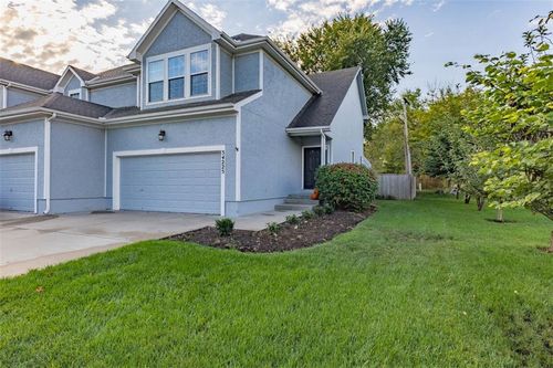 34225 W 90th Cir, De Soto, KS, 66018-8502 | Card Image