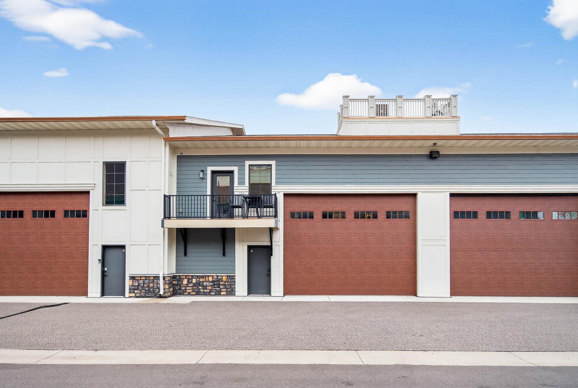 Commercial Sale in Medina