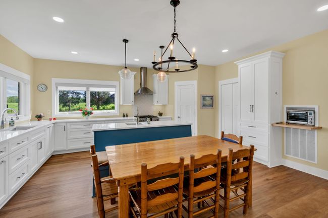 4122 Highway 49 W, House other with 5 bedrooms, 4 bathrooms and 2 parking in Vanleer TN | Image 17