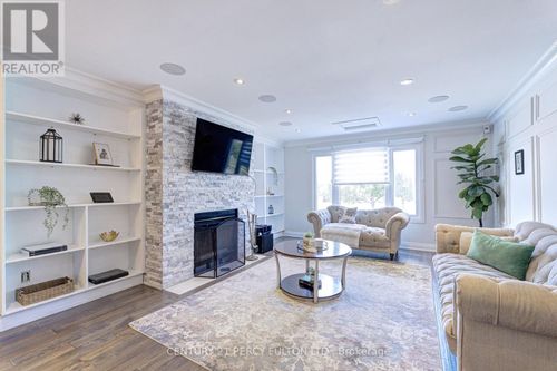 109 Woodcroft Lane, Vaughan (West Woodbridge), ON, L4L6T2 | Card Image