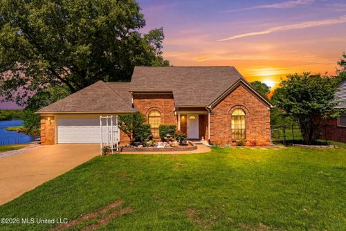 364 Plum Point Ave, Southaven, MS, 38671 | Card Image