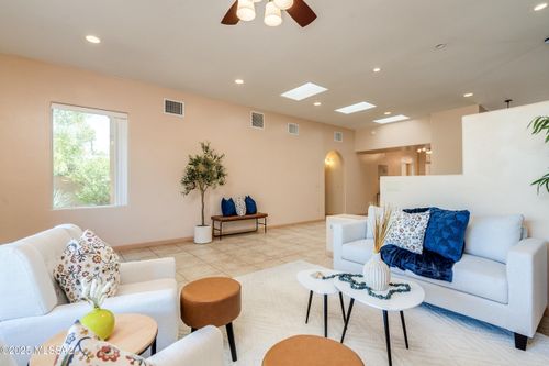 6521 E Marta Hillgrove, Tucson, AZ, 85710-1116 | Card Image