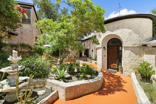 22 Indian Creek Loop, Kerrville, TX, 78028-1757 | Card Image