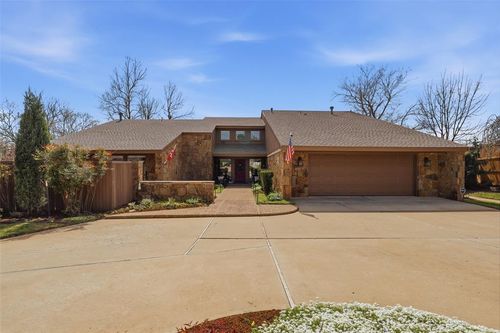 12 Rustic Hills St, Norman, OK, 73072-7411 | Card Image