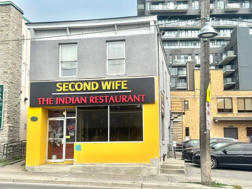 {{alt}} | Card Image